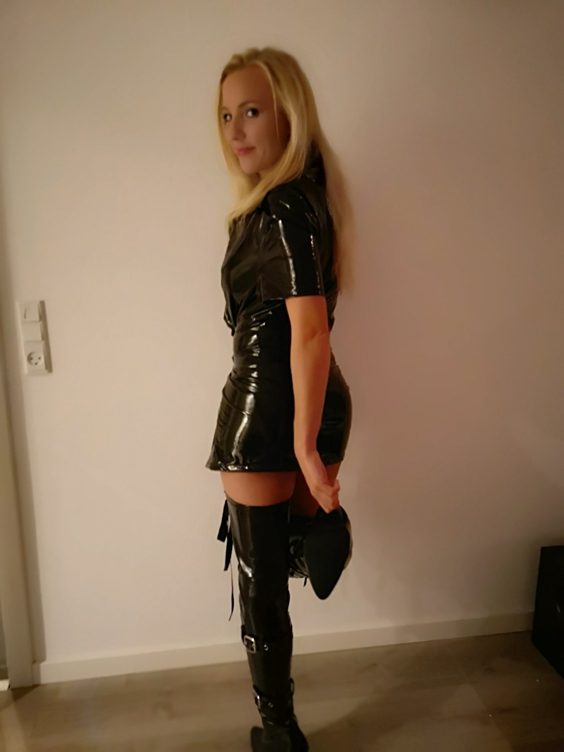 Babe in PVC #rmNECSd0