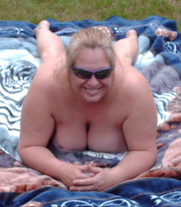 Erome's chubby webslut granny full frontal naked outdoors #nQKnaeBt