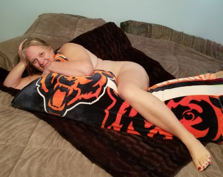 Chubby nude female chicago bears fan #Sw2GbIFS