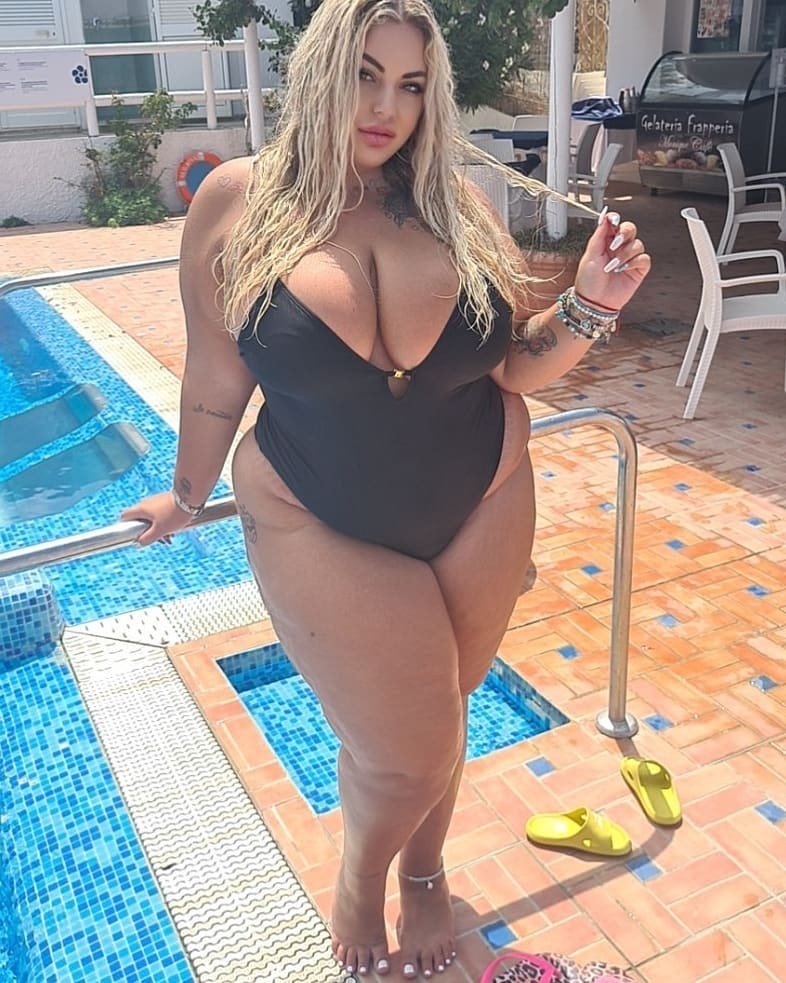 Blonde BBW #LwiSmrpM