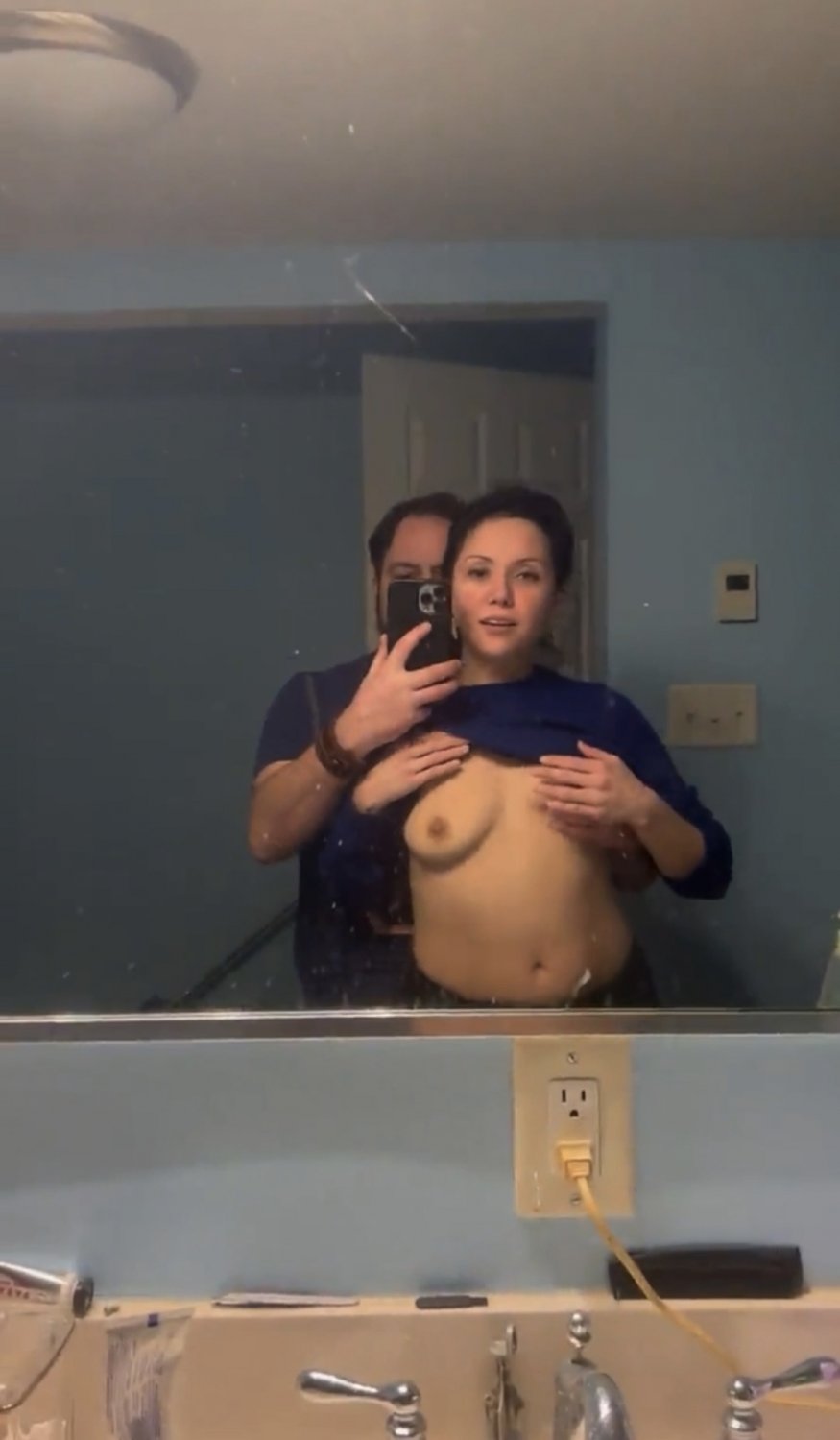 Wife Finally Agrees To Show her Tits To The World. Tits Flashing Dressed Undressed #PlBMftSC