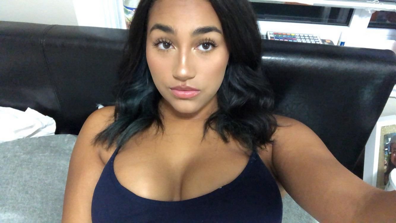 Pretty Lightskin Slut With Big Tits exposed! #LNLuQoLl