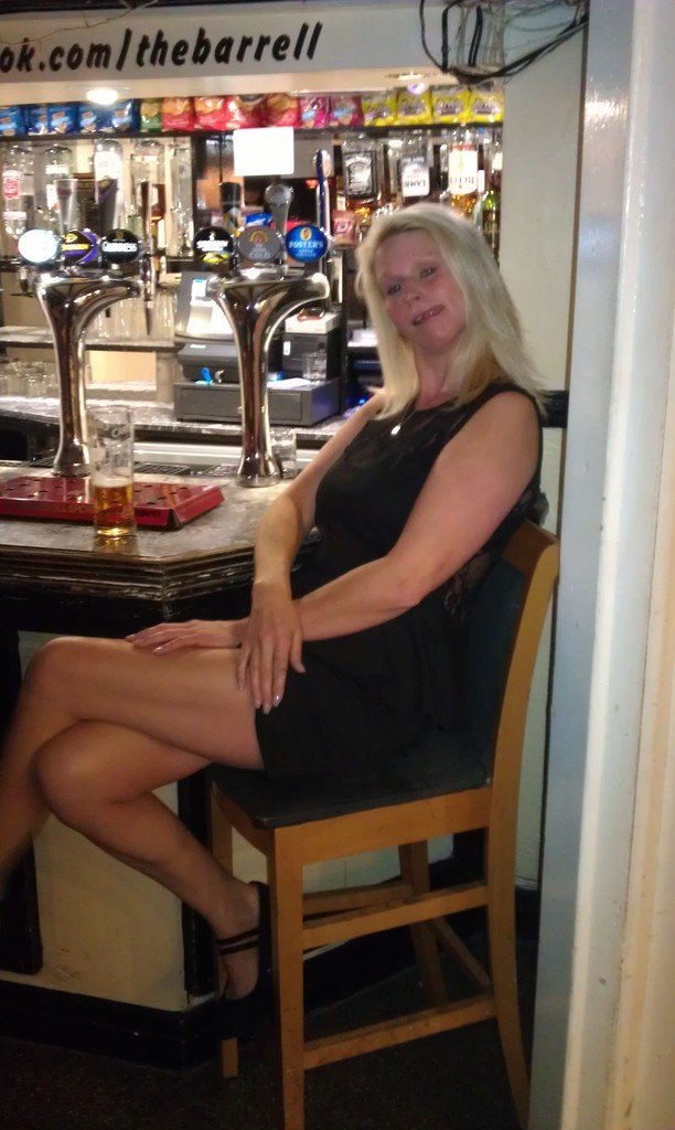 UK Blonde MILF #UbULxtri