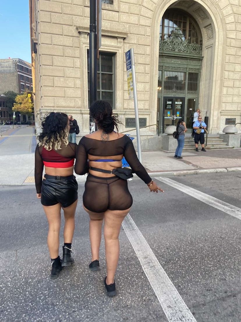 Thicc black girl got a ass and tits to kill for #LVAUgvZE