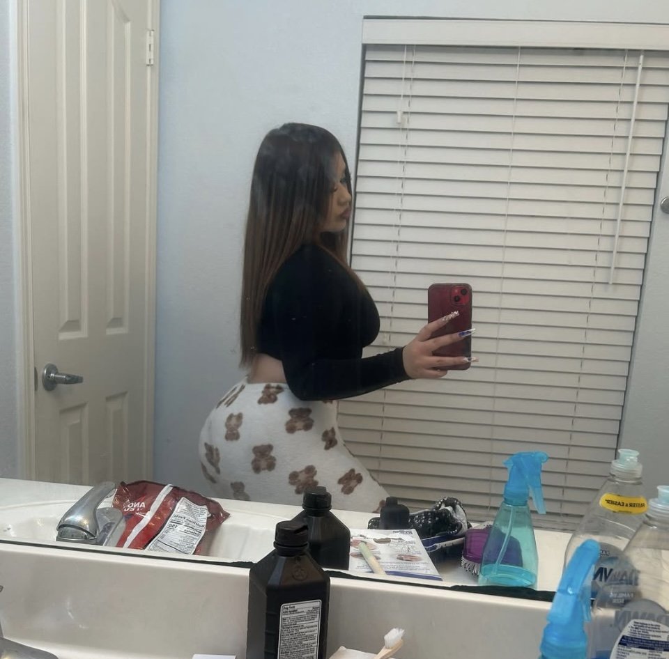 Sexy Latina girl with a big ass #0gcsO4Il