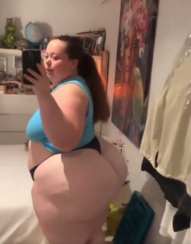 white pawg got a gallon of ass #Adojl5sf