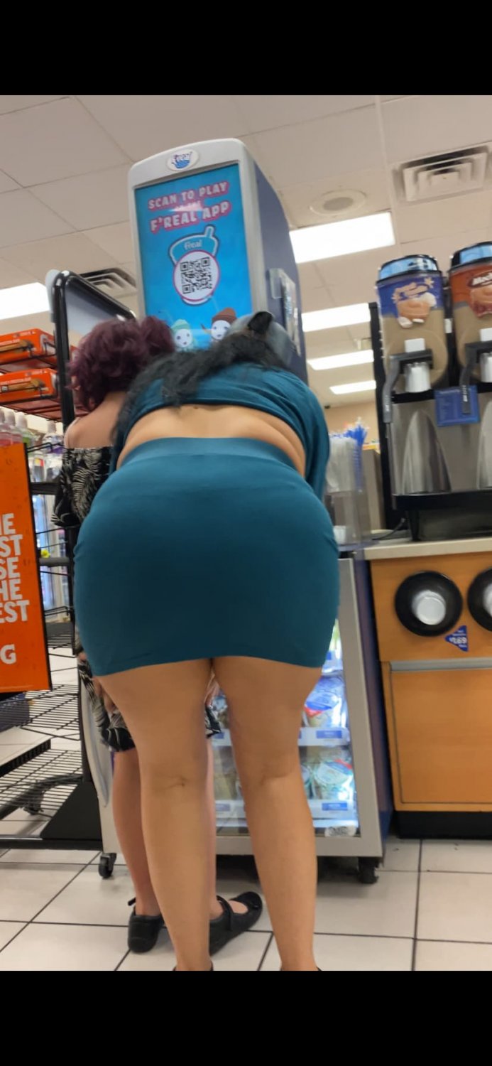 Blue Skirt Bend Over Store Candid #otttst8r