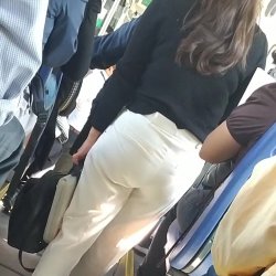 Nalgona pantalón blanco