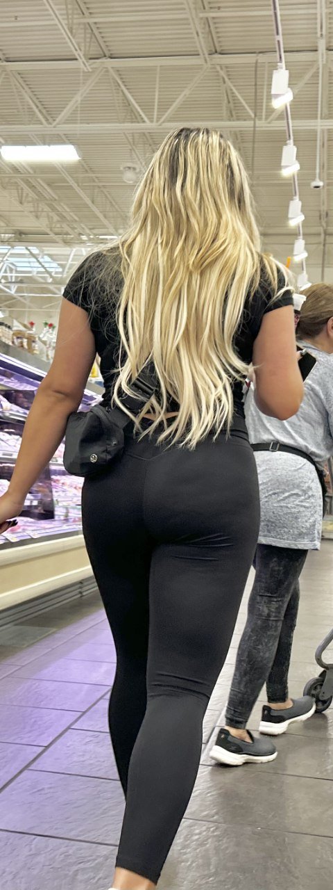 Leggings Candids #6LQtH05x