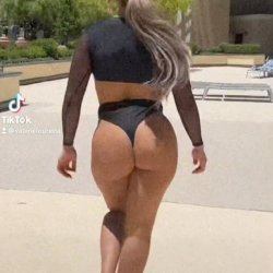 Thicc latina that makes your dick explode 🤯 💥 ❤️❤️😍😍💦💦💦