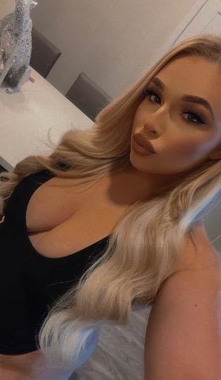 25 Year Old Blonde Escort In San Fernando Valley All OUTS Surrounding #hjpI93im