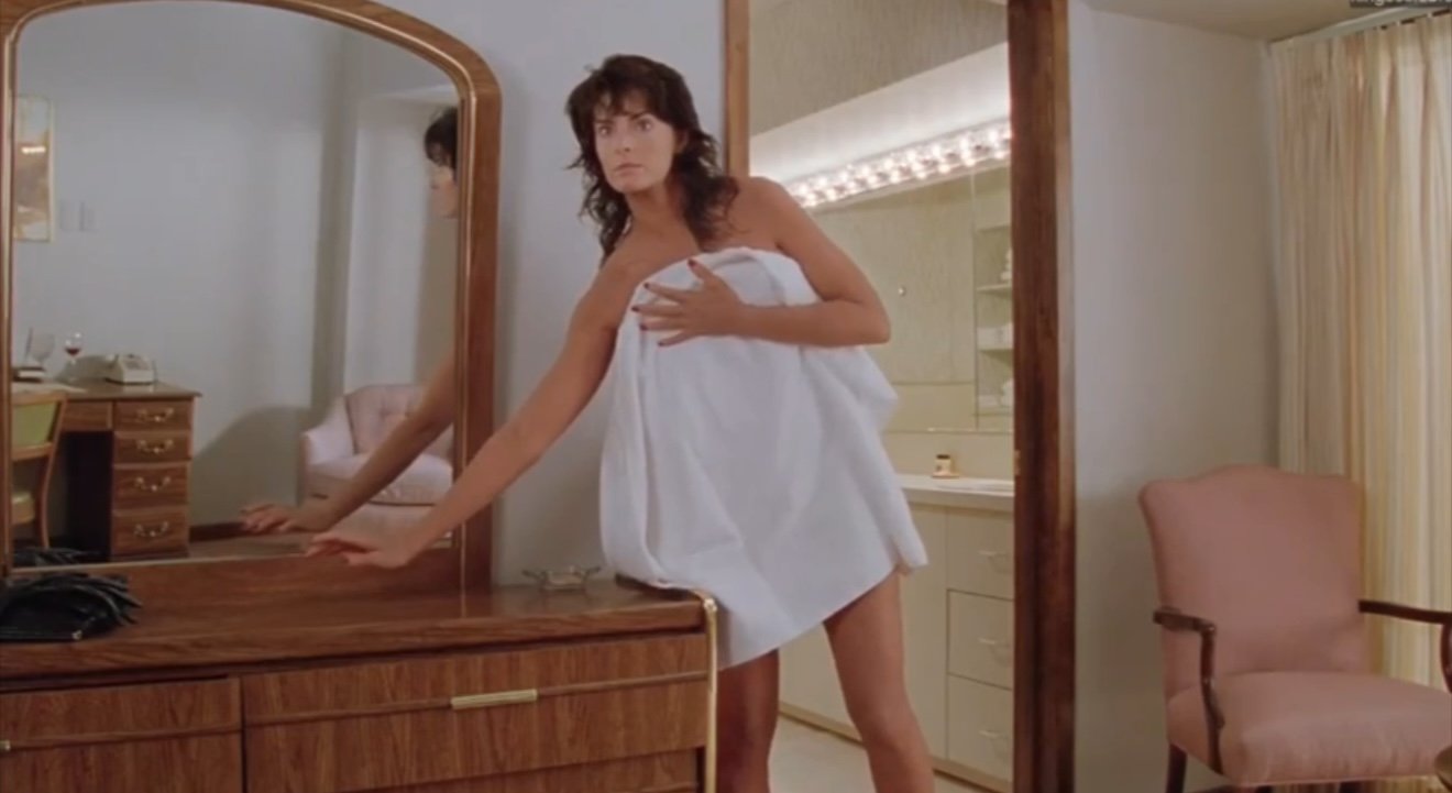 Joan Severance drops towel - See No Evil - Classic ENF #LEsoTdIq