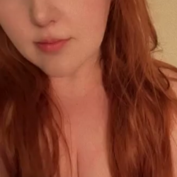 BBW redhead Maddie topless